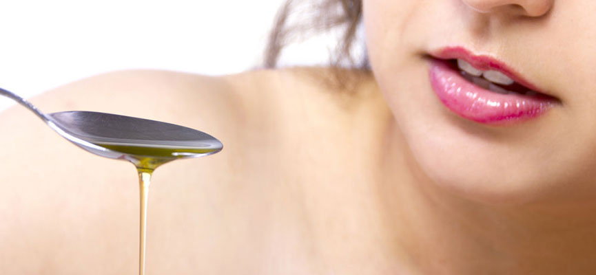 Oil pulling, lunga vita a denti e gengive